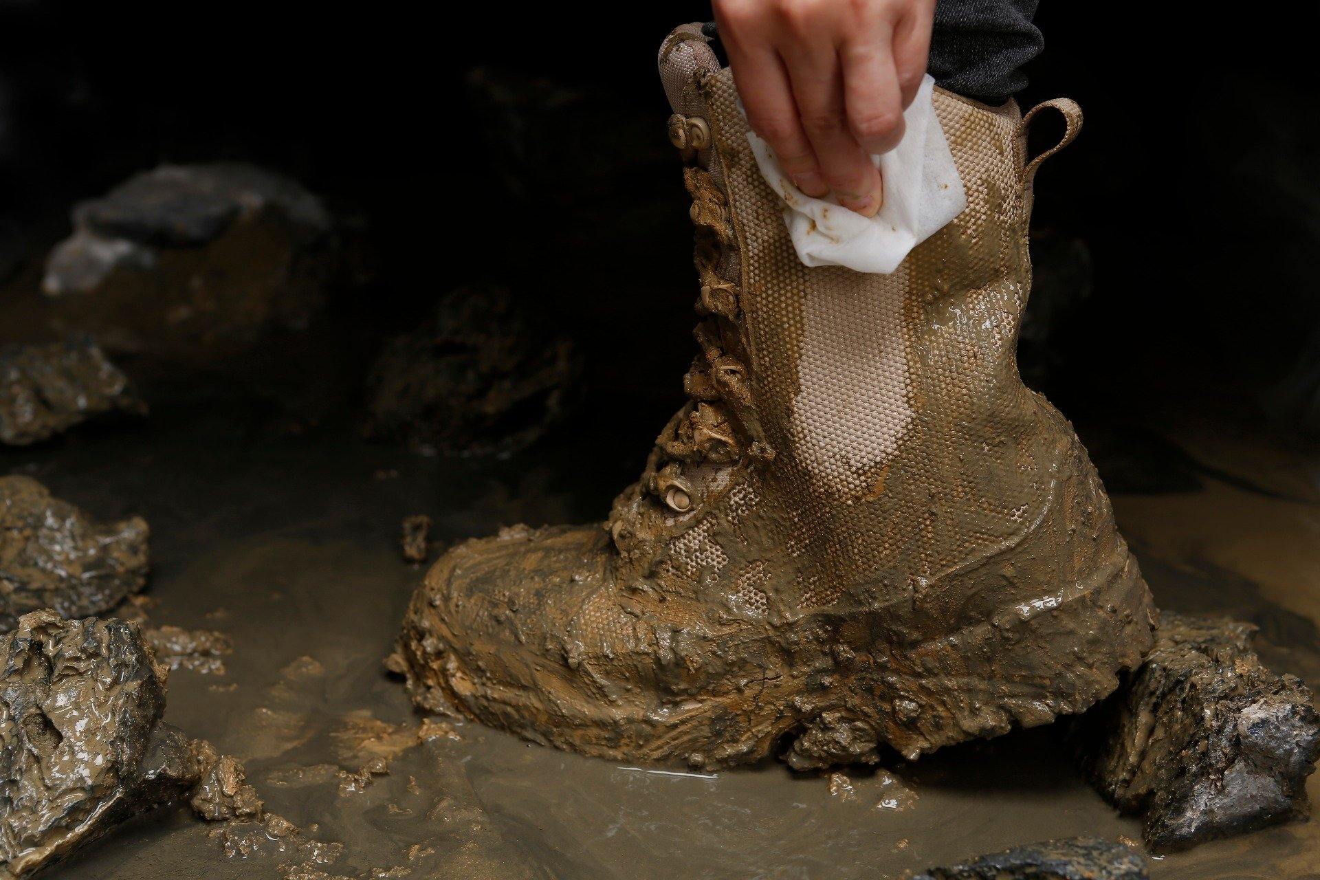 Mud hiking boots Clearance